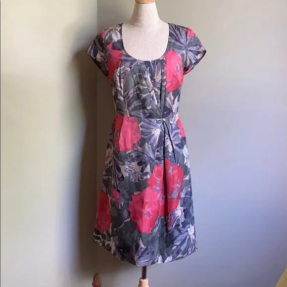 NWT!! Banana Republic MadMen Begonias Print Dress - Picture 1 of 9